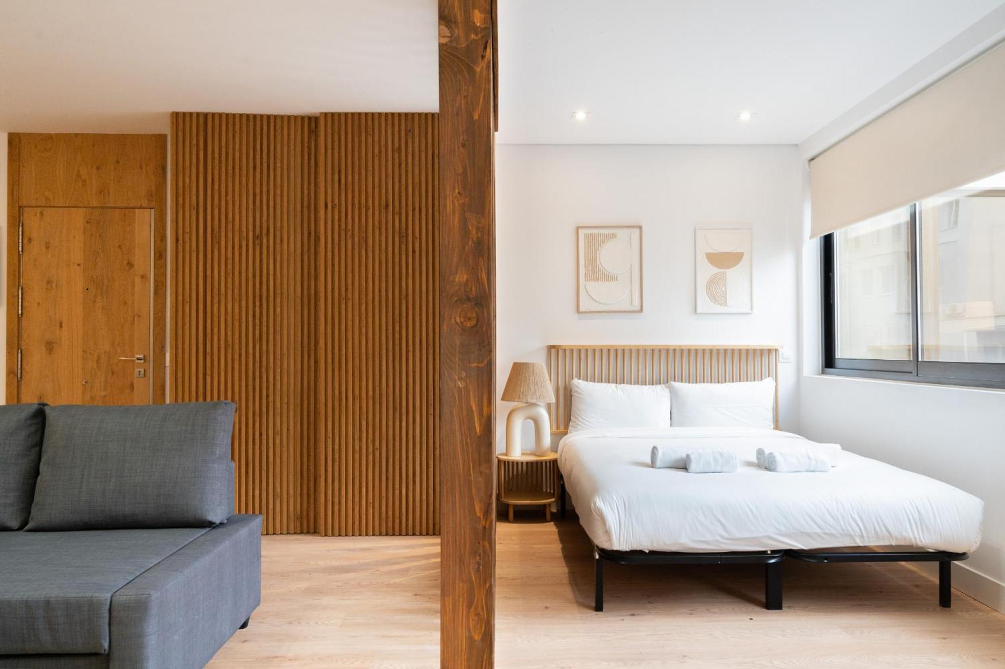 Apartamento Reformado Para 6 Personas En Plena Gran Via Alquiler Temporal Madrid Exterior photo